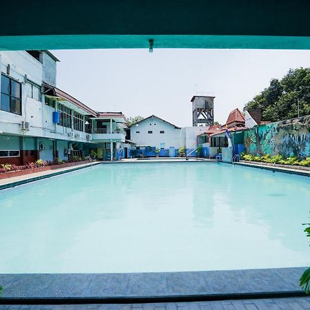 Oyo 1652 Hotel Tampiarto Проболинго Екстериор снимка