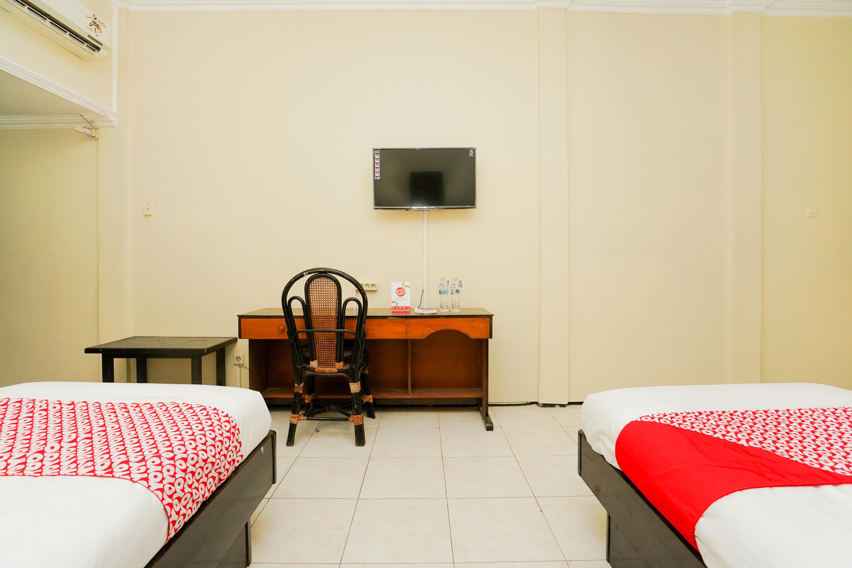Oyo 1652 Hotel Tampiarto Проболинго Екстериор снимка